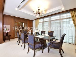 Casa en alquiler de 4 habitaciones en Sathon, Bangkok