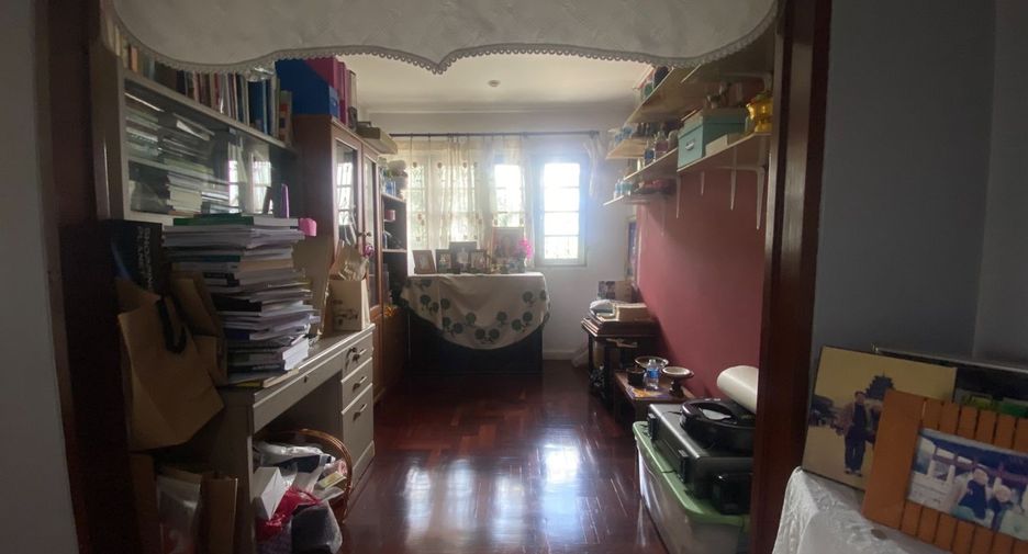 For sale 5 bedrooms house in Bueng Kum, Bangkok