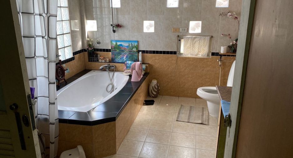 For sale 5 bedrooms house in Bueng Kum, Bangkok