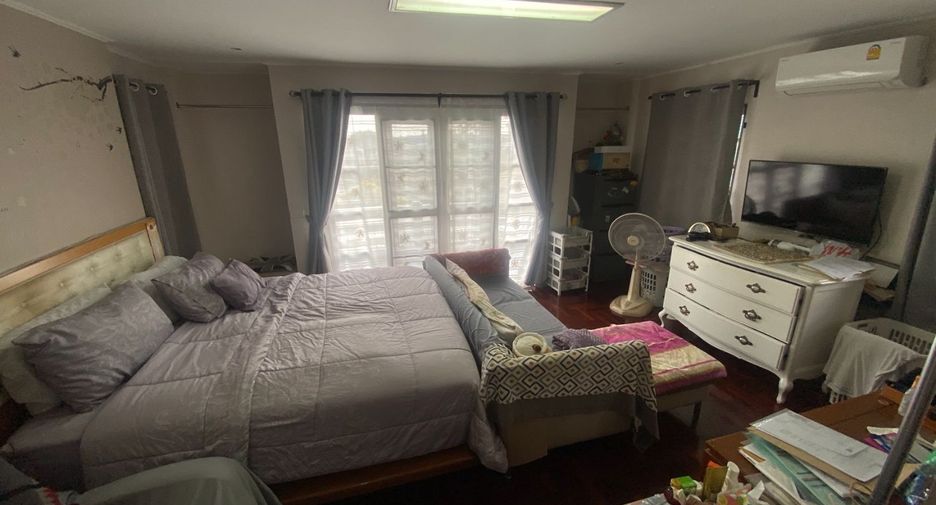 For sale 5 bedrooms house in Bueng Kum, Bangkok