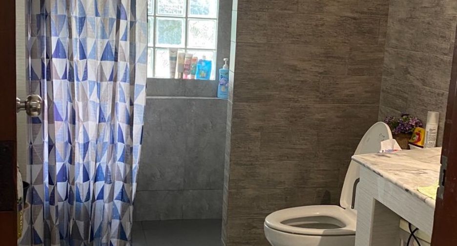 For sale 5 bedrooms house in Bueng Kum, Bangkok