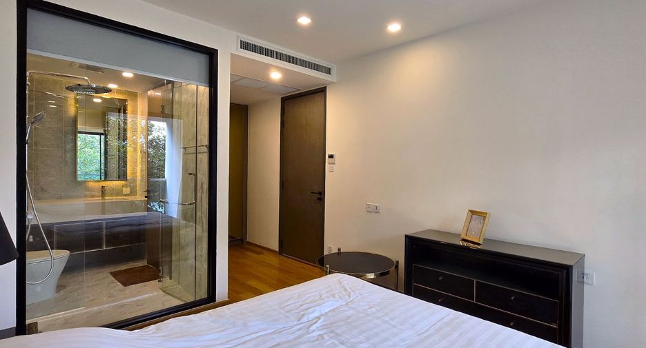 For sale 3 ベッドルーム condo in Khlong Toei, Bangkok