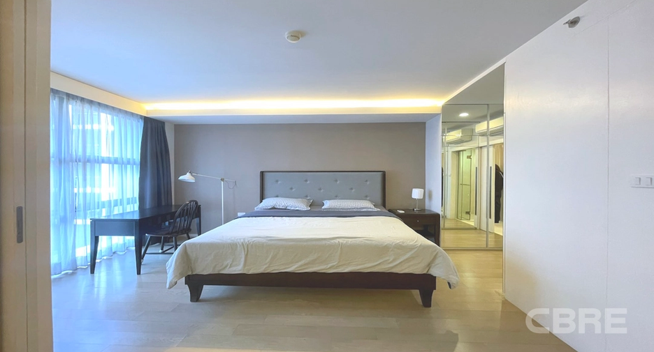 For rent and for sale 1 bed condo in Khlong Toei, Bangkok