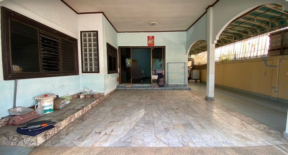 For sale 3 bedrooms house in Don Mueang, Bangkok