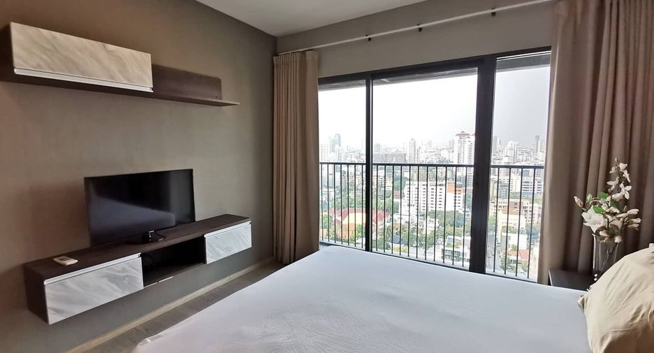 Condo en alquiler de 1 habitaciones en Khlong Toei, Bangkok
