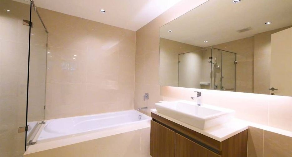 For rent and for sale 2 bedrooms condo in Khlong Toei, Bangkok
