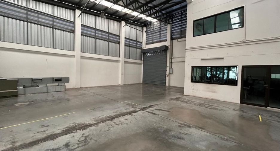 For rent warehouse in Lam Luk Ka, Pathum Thani