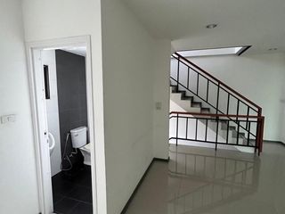 For rent warehouse in Lam Luk Ka, Pathum Thani