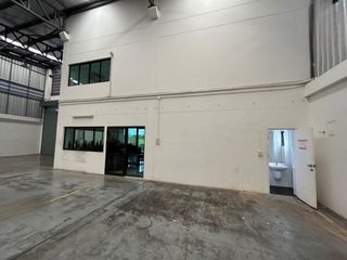 For rent warehouse in Lam Luk Ka, Pathum Thani