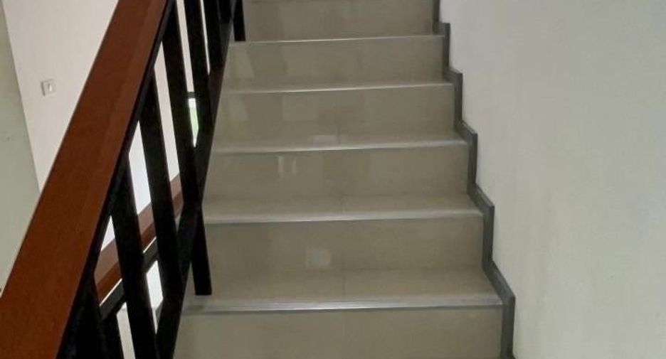 For rent warehouse in Lam Luk Ka, Pathum Thani