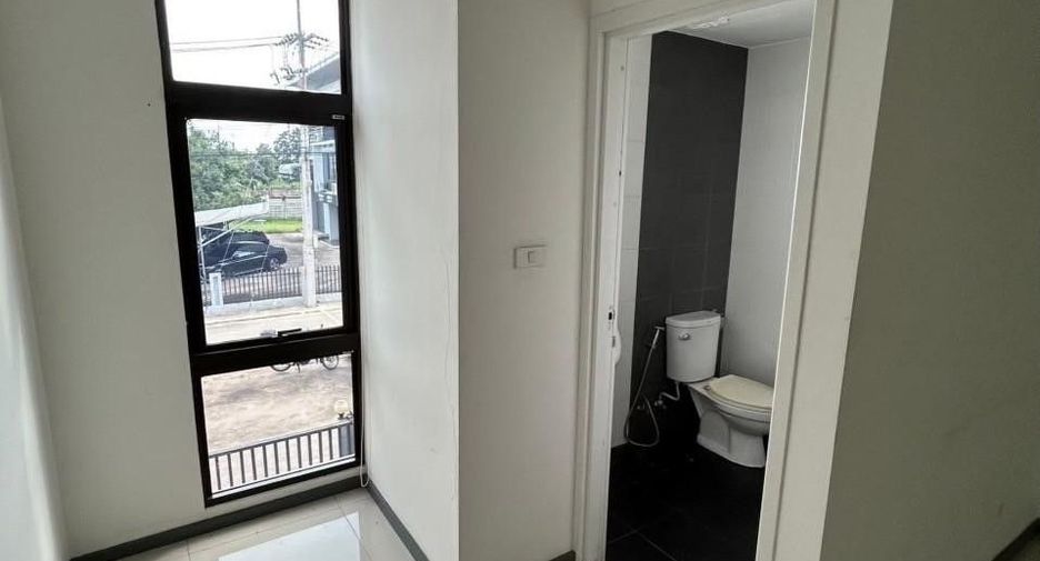For rent warehouse in Lam Luk Ka, Pathum Thani