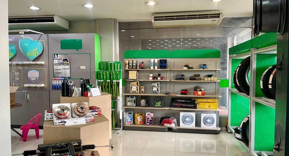 For sale 10 bedrooms retail Space in Sam Phran, Nakhon Pathom