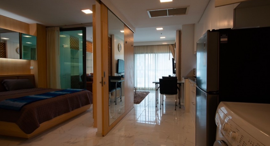 For sale 1 bed condo in Khlong Toei, Bangkok