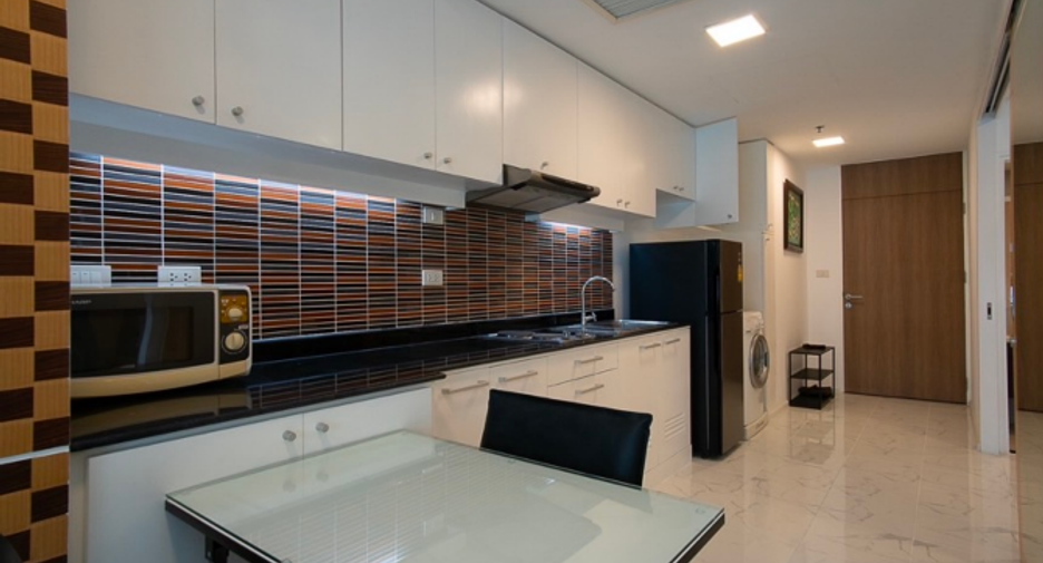 For sale 1 bed condo in Khlong Toei, Bangkok