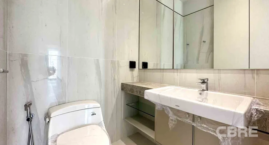 For sale 2 bedrooms condo in Khlong Toei, Bangkok