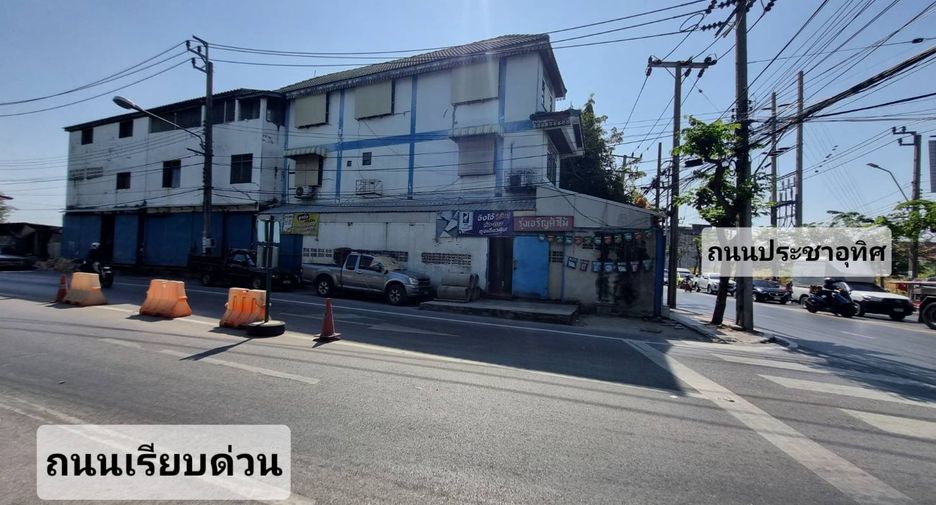 For sale 2 bedrooms retail Space in Thung Khru, Bangkok