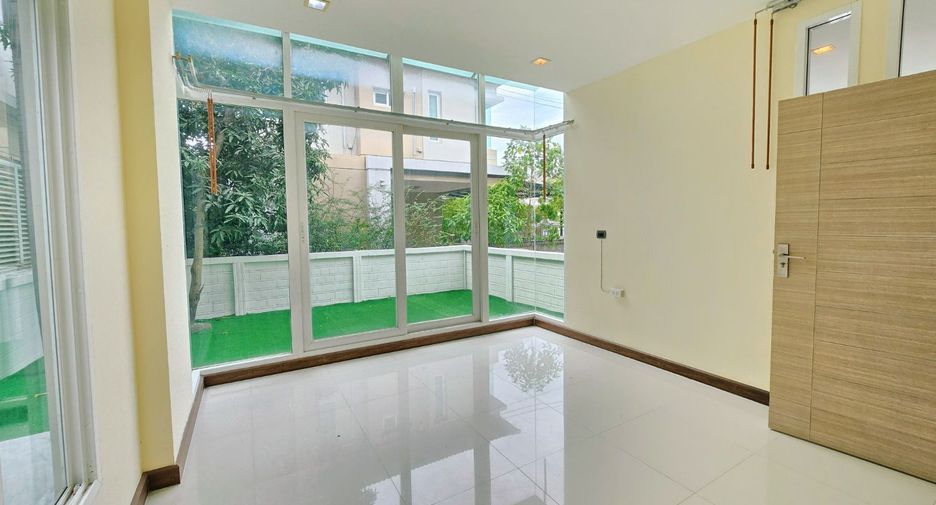 À vendre 4 chambres maison à Taling Chan, Bangkok