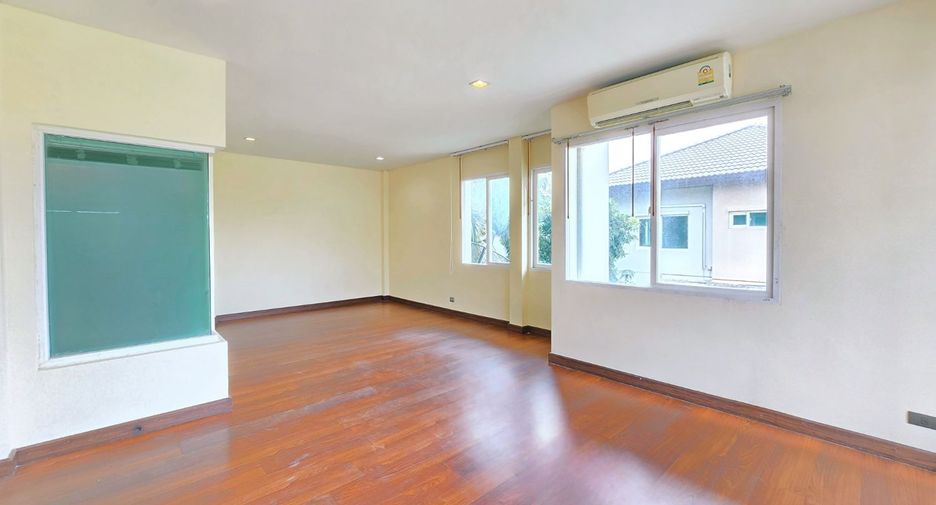 À vendre 4 chambres maison à Taling Chan, Bangkok