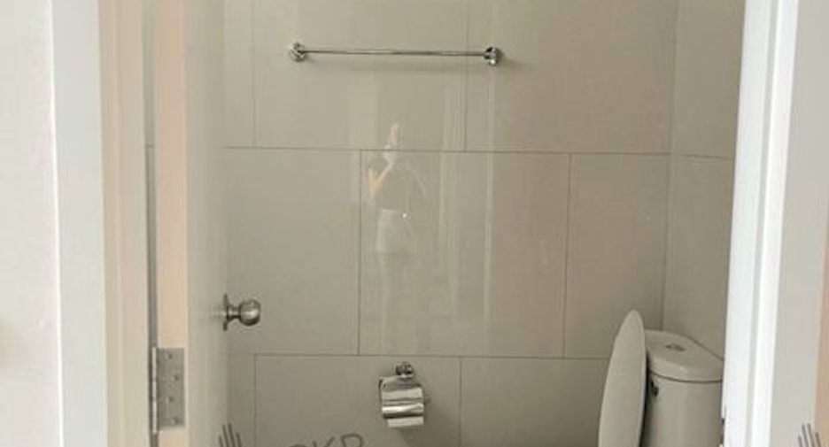 For sale 1 bed condo in Khan Na Yao, Bangkok