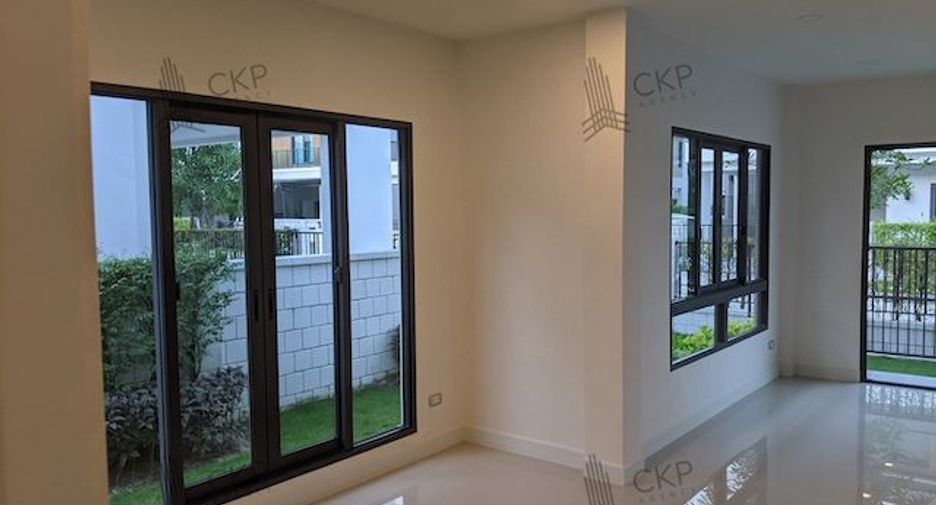 For sale 4 bedrooms house in Bang Phli, Samut Prakan