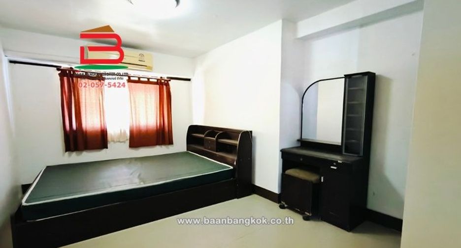 For sale 2 bedrooms condo in Phaya Thai, Bangkok