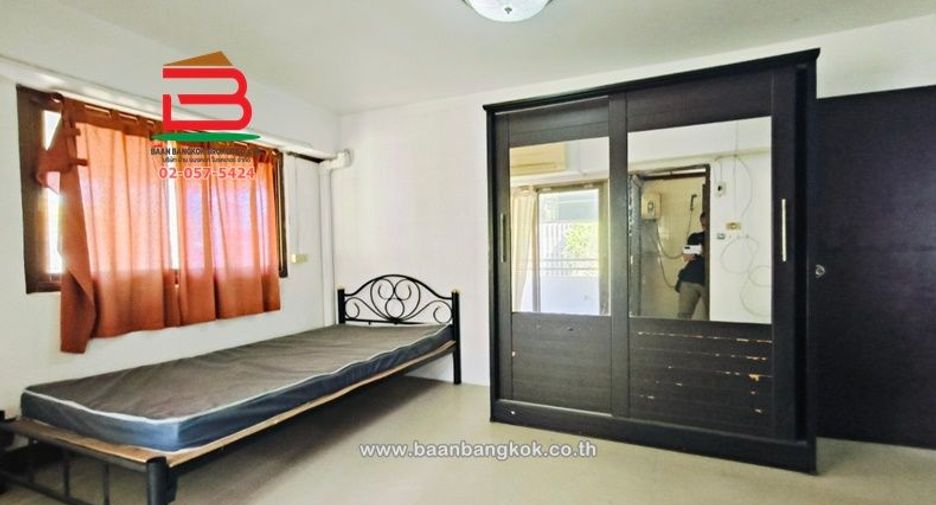 For sale 2 bedrooms condo in Phaya Thai, Bangkok