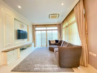 For sale 4 Beds house in Taling Chan, Bangkok