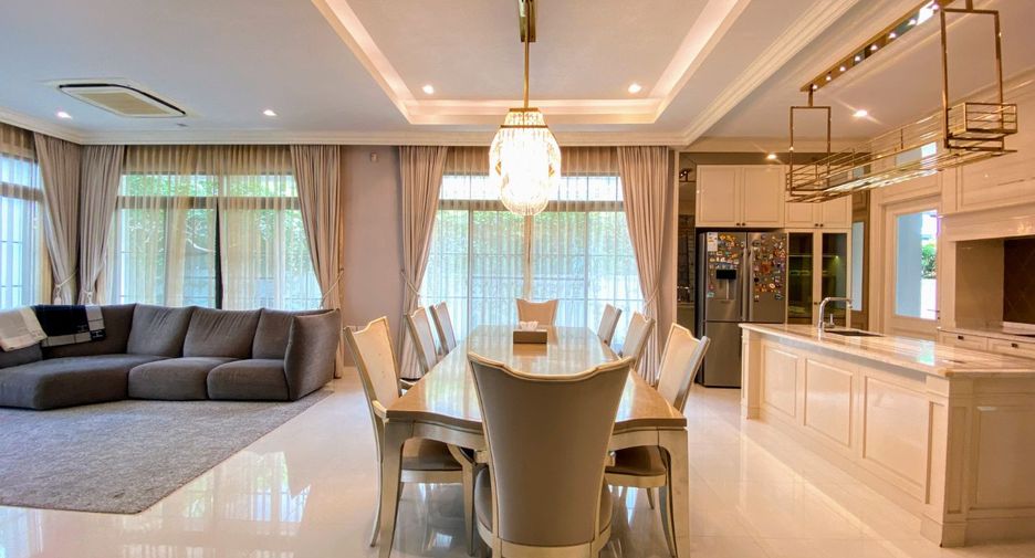 For sale 4 bedrooms house in Taling Chan, Bangkok