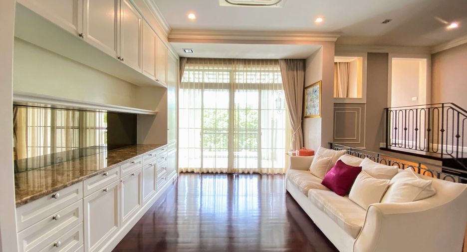 For sale 4 bedrooms house in Taling Chan, Bangkok