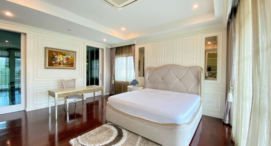 For sale 4 bedrooms house in Taling Chan, Bangkok