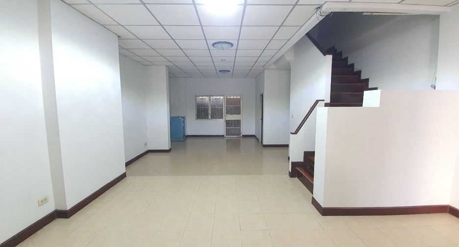 Reihenhaus zum Kauf mit 3 Zimmer in Lam Luk Ka, Pathum Thani