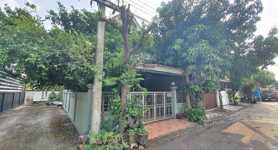 Reihenhaus zum Kauf mit 3 Zimmer in Lam Luk Ka, Pathum Thani