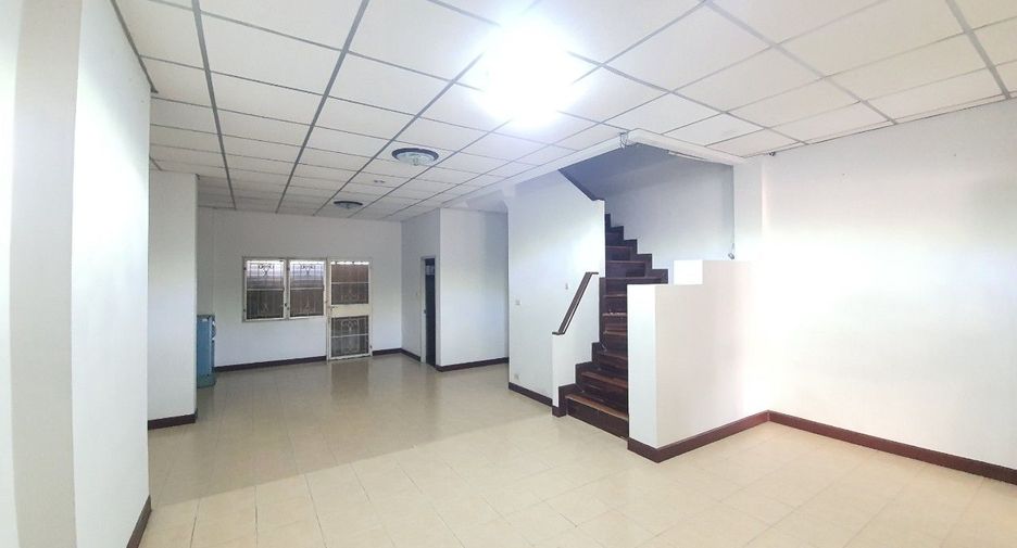 Reihenhaus zum Kauf mit 3 Zimmer in Lam Luk Ka, Pathum Thani