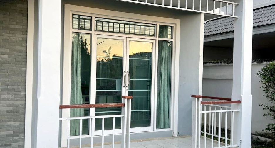 For rent 3 bedrooms house in San Kamphaeng, Chiang Mai