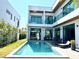 For sale 4 bed villa in Huay Yai, Pattaya