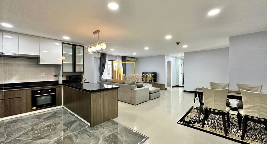 For rent 2 bedrooms condo in Watthana, Bangkok