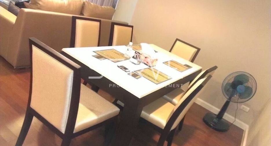 For rent 2 bed condo in Huai Khwang, Bangkok