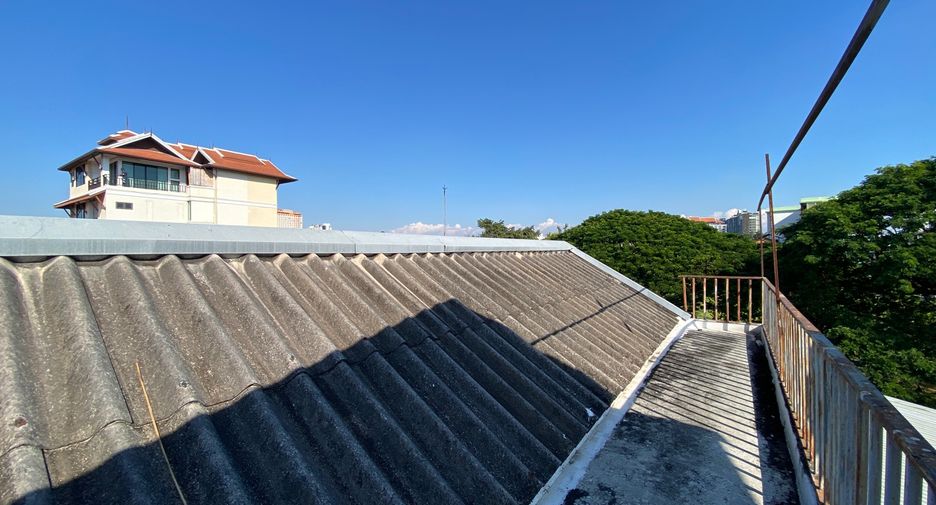出售 19 卧室 商业空间 在 Mueang Chiang Mai, Chiang Mai