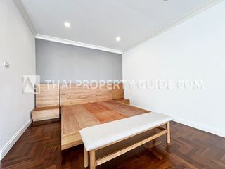 Apartment zur Miete mit 4 Zimmer in Khlong Toei, Bangkok
