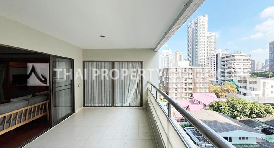 For rent 4 bedrooms apartment in Khlong Toei, Bangkok