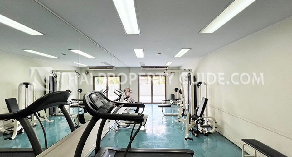 For rent 4 bedrooms apartment in Khlong Toei, Bangkok