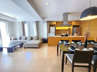 Apartamento en alquiler de 2 habitaciones en Khlong Toei, Bangkok