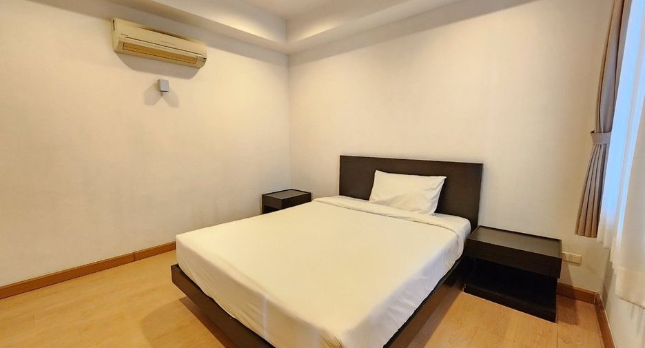 For rent 2 bedrooms apartment in Khlong Toei, Bangkok