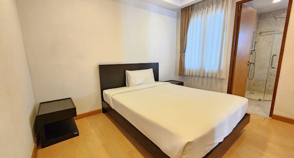 For rent 2 bedrooms apartment in Khlong Toei, Bangkok