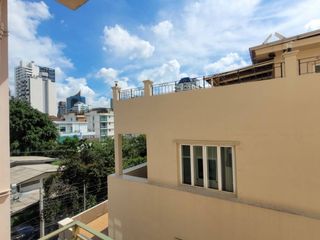 Apartamento en alquiler de 2 habitaciones en Khlong Toei, Bangkok