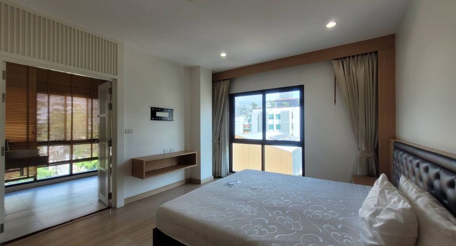 For rent 2 bedrooms apartment in Khlong Toei, Bangkok