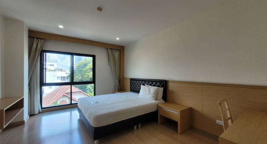 For rent 2 bedrooms apartment in Khlong Toei, Bangkok