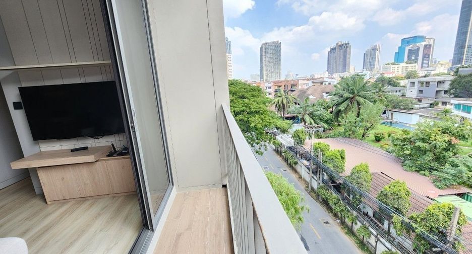 For rent 1 bed apartment in Khlong Toei, Bangkok