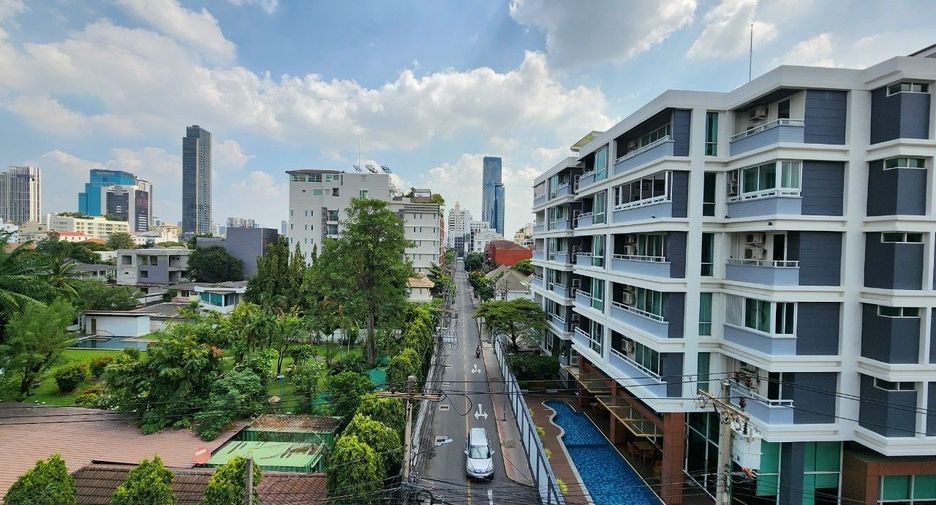 For rent 1 bed apartment in Khlong Toei, Bangkok