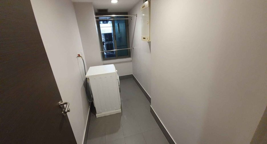 For rent 2 bedrooms apartment in Khlong Toei, Bangkok